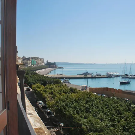 فندق مبيت وإفطار L'approdo Delle Sirene