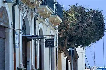 L'approdo Delle Sirene Bed & Breakfast 3*