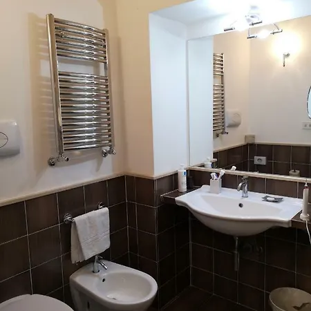 L'approdo Delle Sirene Bed & Breakfast 3*
